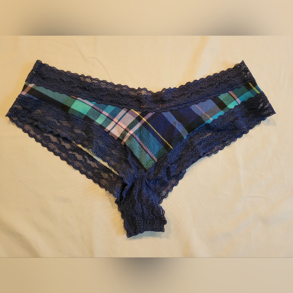 Victoria's Secret Medium Underwear NWT